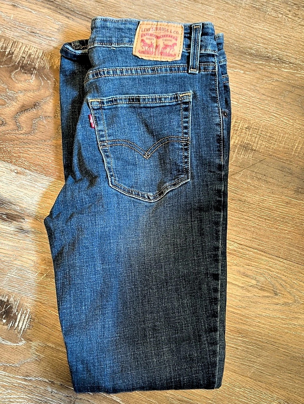 Levi's 725 High Rise Bootcut Jeans in Blue 30/32
